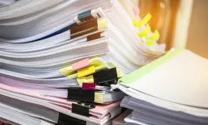 Jak sprawdzić historię zatrudnienia i uniknąć problemów z dokumentami