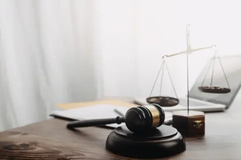 Czym jest kodeks pracy i jak chroni Twoje prawa jako pracownika