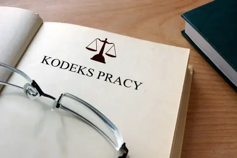 Art 32 kodeksu pracy – co oznacza dla wypowiedzenia umowy o pracę?
