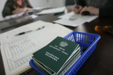 Jak wyglądają badania lekarskie do zawodowej służby wojskowej i co warto wiedzieć?