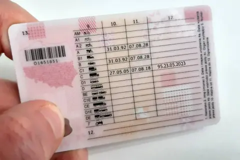 Jakie dokumenty są potrzebne do profilu kierowcy zawodowego?