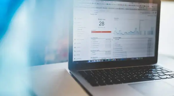 Marketing co to? Zrozumienie kluczowych elementów i znaczenia w biznesie