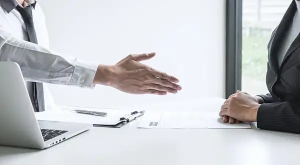 Kiedy pracodawca może dopuścić nowo zatrudnionego pracownika do pracy?