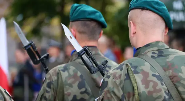Co robi żołnierz zawodowy? Odkryj tajniki jego obowiązków i ról
