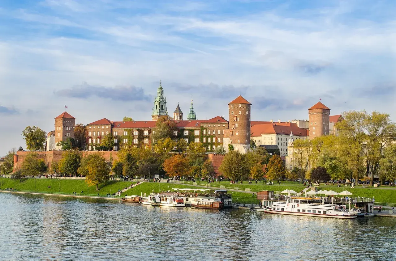 Gdzie najłatwiej o pracę? Kraków przyciąga ofertami i niskim bezrobociem