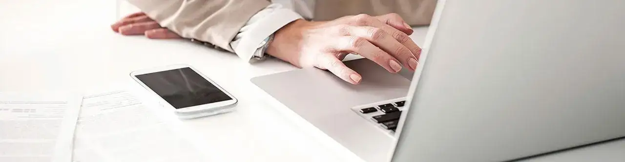 Zdjęcie Jak wysłać CV z telefonu i uniknąć najczęstszych błędów
